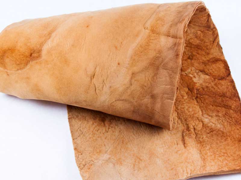 The purchase price of raw leather texture + properties, disadvantages and advantages